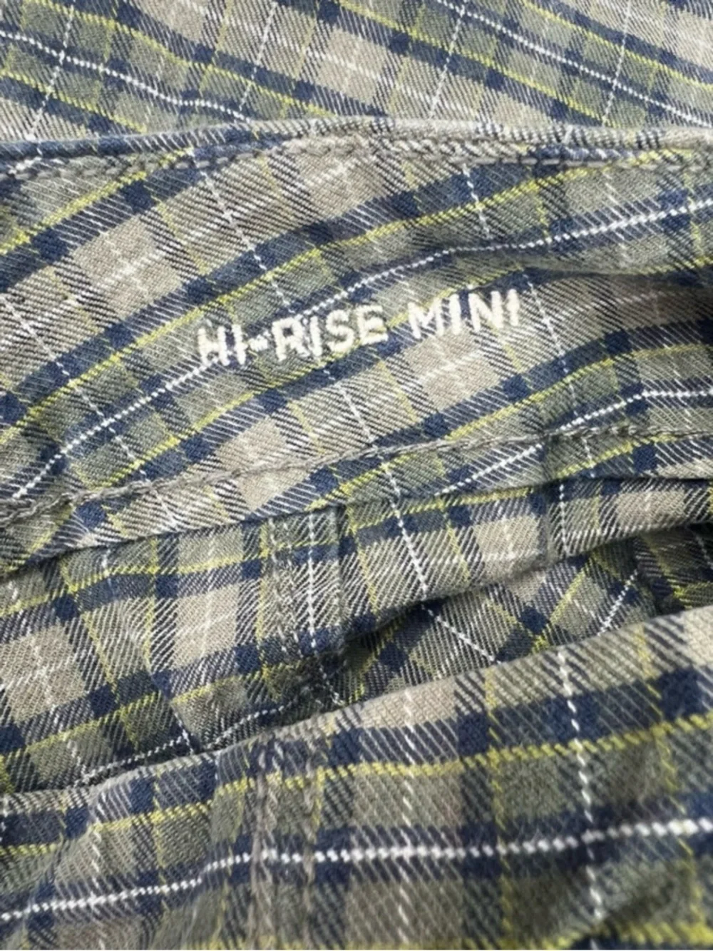 American Eagle Green Plaid Mini Skirt Size 6 High Rise Stretch Preppy Y2K - Picture 4 of 5